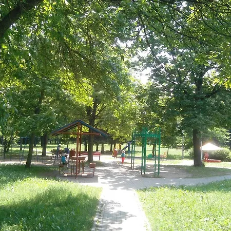 On Sevastopolsky Park Apartment *