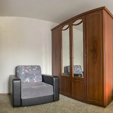 Apartment On Sevastopolsky Park *
